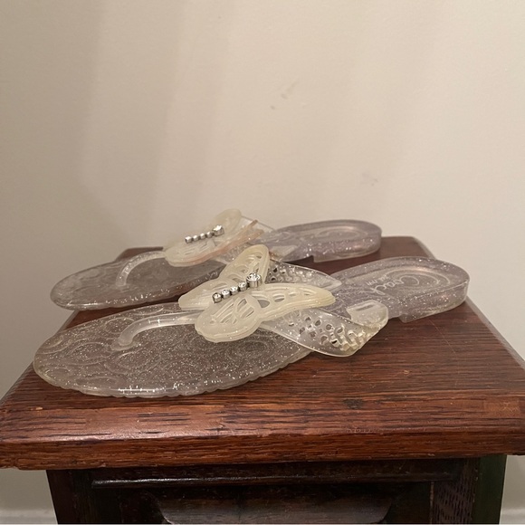 Y2K Coach Silver Sparkle Jelly Butterfly Embellished Flip Flop Sandals - Picture 2 of 8